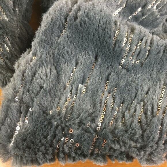 Infinity Loop Scarf w/ Silver Sequins Warm Fuzzy Sparkly Winter Plush Soft Gray - Picture 3 of 4